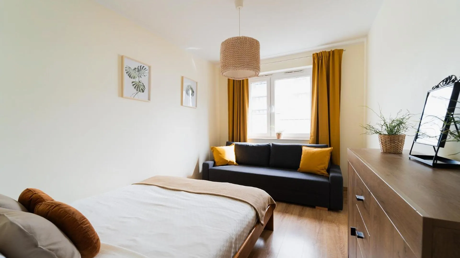 Nice Apart - 3 Rooms - Lift - Parking-New Building Wroclaw 0*,  Poland